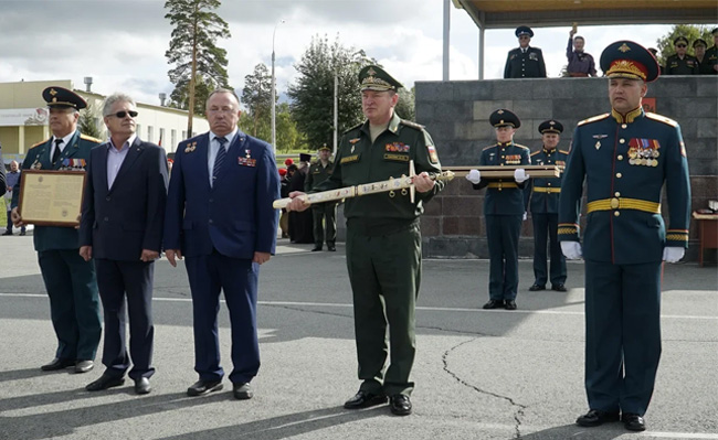 Подполковник лапин командир 1 танкового полка